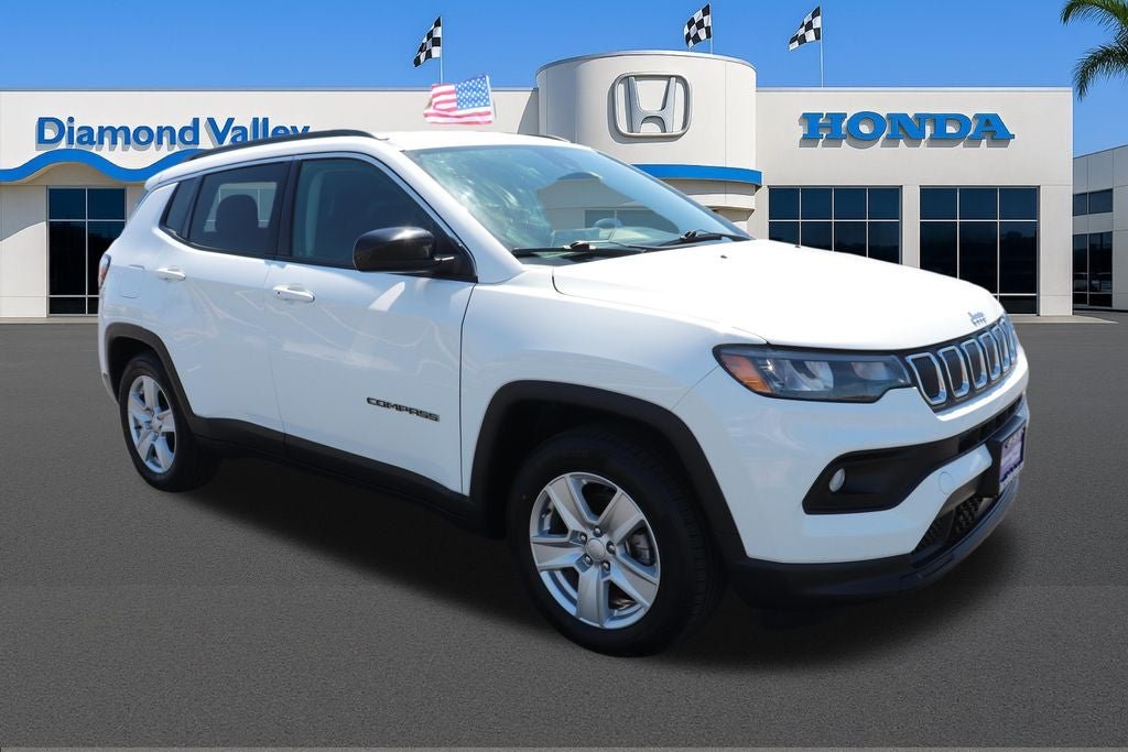 2022 Jeep Compass Latitude in Bright White Clearcoat — front three-quarter view