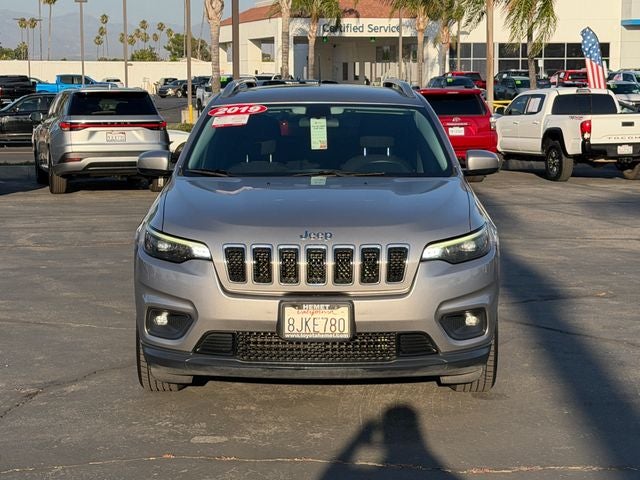 2019 Jeep Cherokee — side profile view