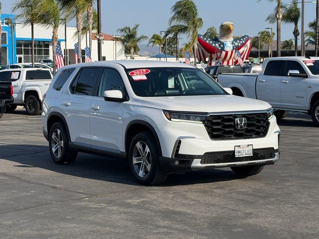 2025 Honda Pilot — rear three-quarter view