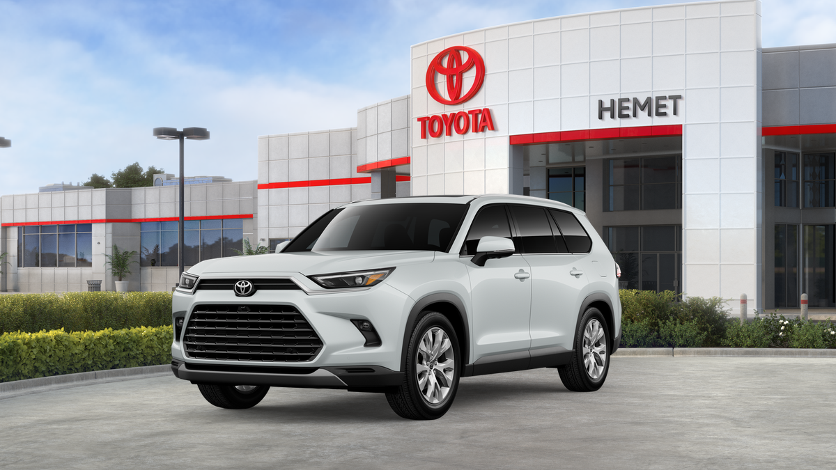 2026 Toyota Grand Highlander Hybrid Hybrid Limited in Wind Chill Pearl — front three-quarter view