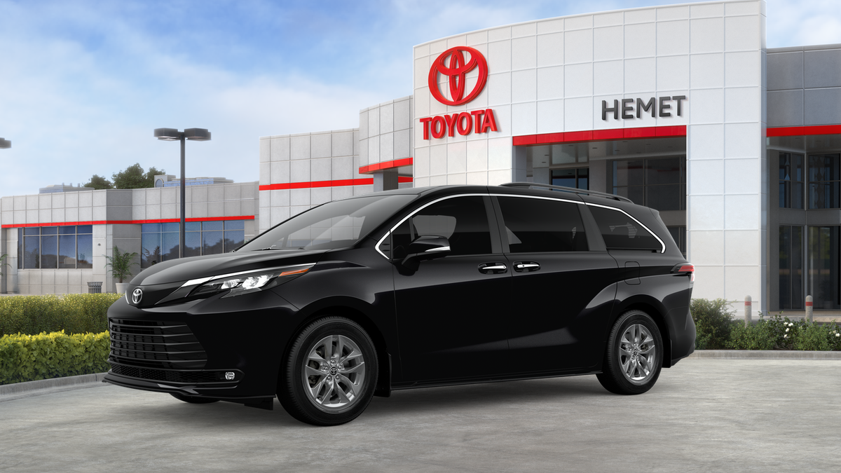 2026 Toyota Sienna — side profile view