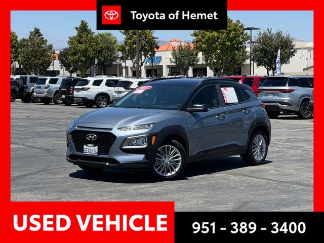2018 Hyundai Kona SEL in Sonic Silver W/Black Roof — front three-quarter view