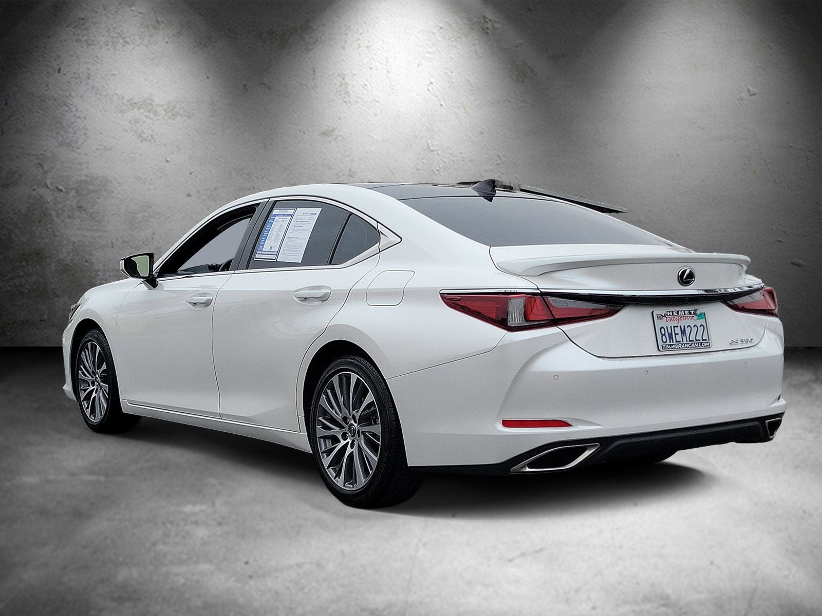 2021 Lexus ES — interior view
