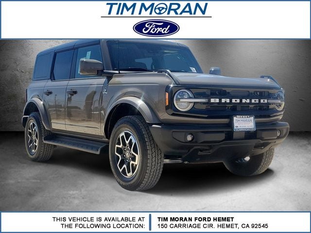 2026 Ford Bronco Outer Banks in Gray — front three-quarter view