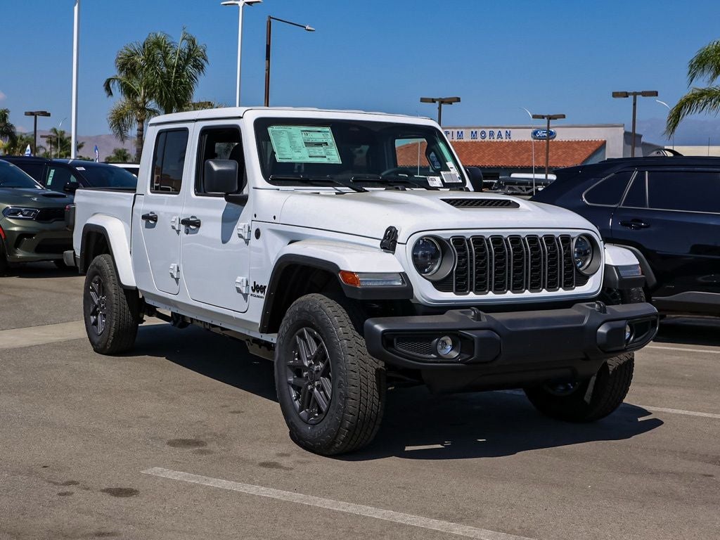2026 Jeep Gladiator — side profile view